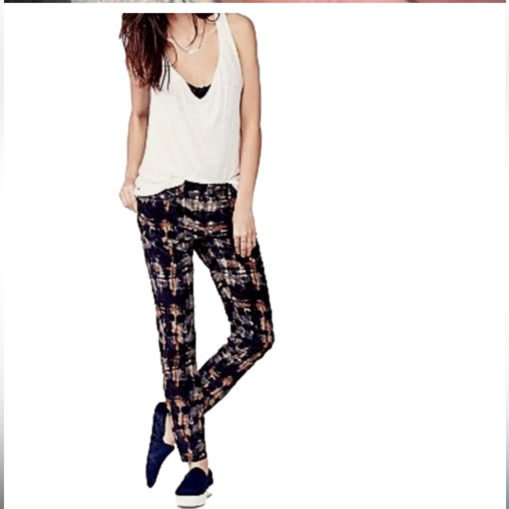Free people tye dye black corduroy  straight leg pants size 29